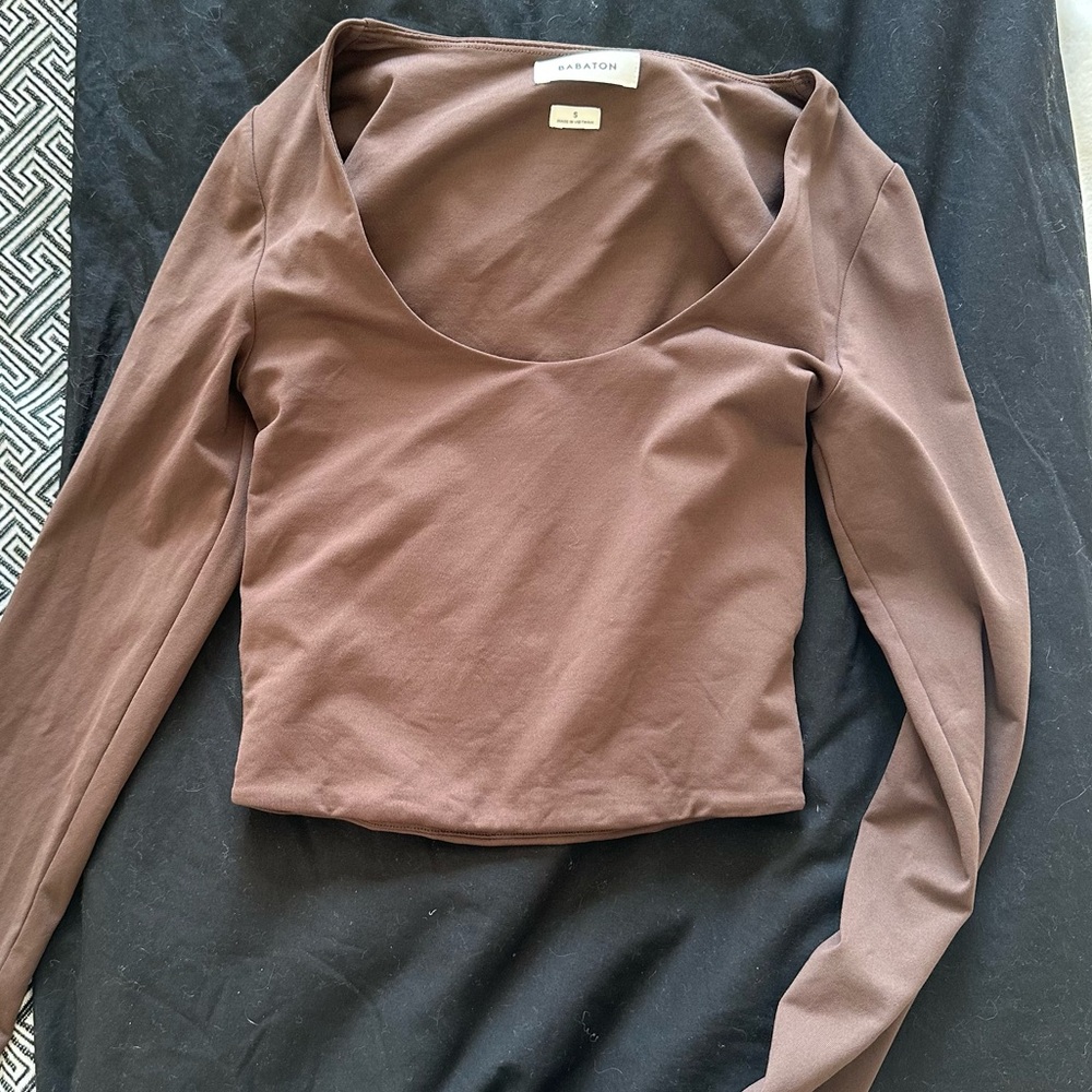 Aritzia scoop neck contour cropped long sleeve